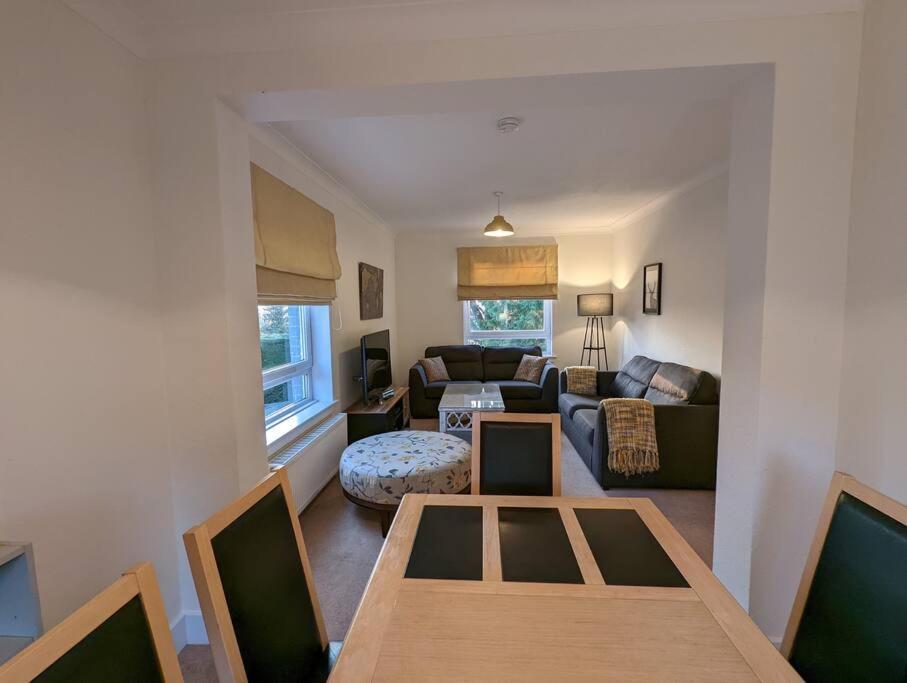 Two Bedroom Flat In Bridge Of Allan, Stirling Exterior photo